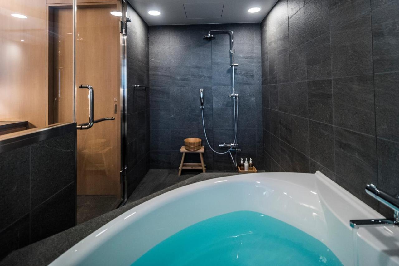 Kyoto Shijo Takakura Hotel Grandereverie Екстер'єр фото